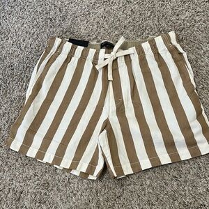 Banana Republic Tan and White Striped Shorts - 6” Inseam